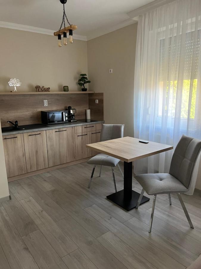 Alina Apartmanok Hajdúszoboszló Εξωτερικό φωτογραφία