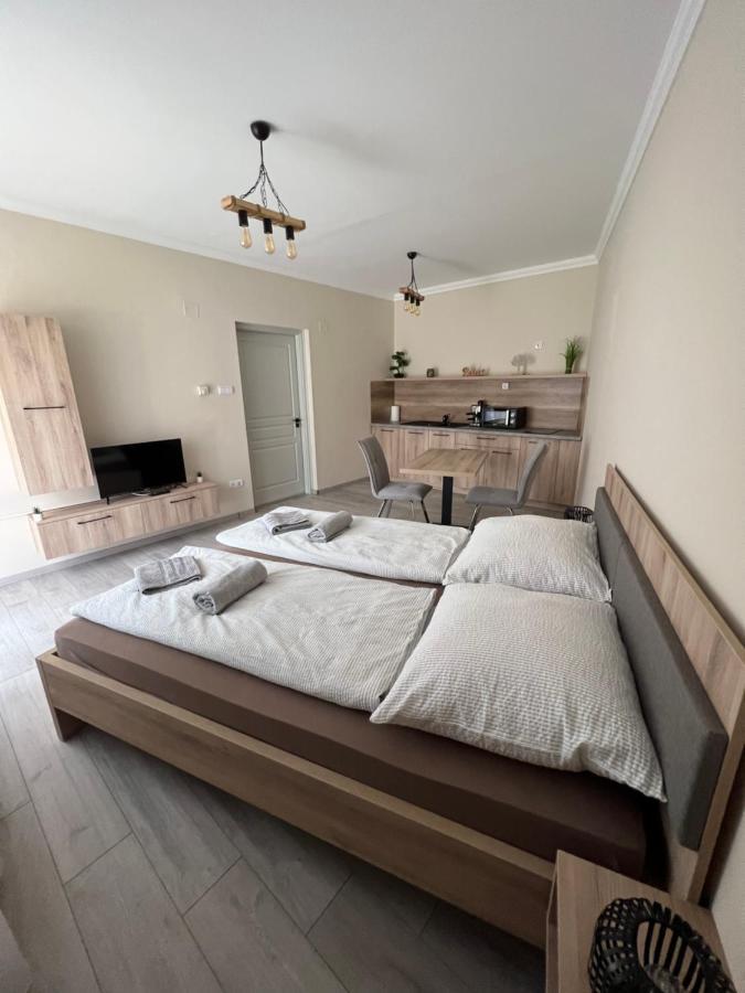 Alina Apartmanok Hajdúszoboszló Εξωτερικό φωτογραφία