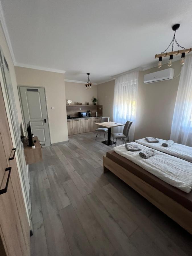 Alina Apartmanok Hajdúszoboszló Εξωτερικό φωτογραφία