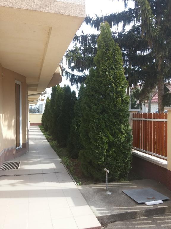 Alina Apartmanok Hajdúszoboszló Εξωτερικό φωτογραφία